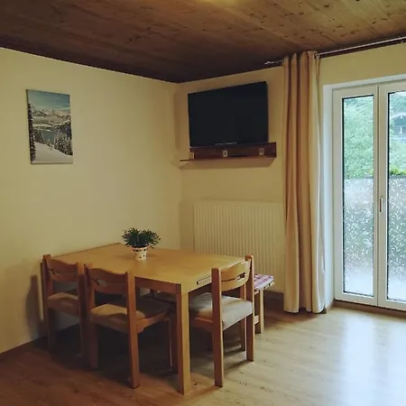 Gemuetliche Wohnung 10 Minuten Vom See Entfernt Zell am See Esterno foto